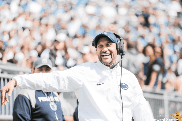 Blue-White Game Comes with Plenty of Entertainment