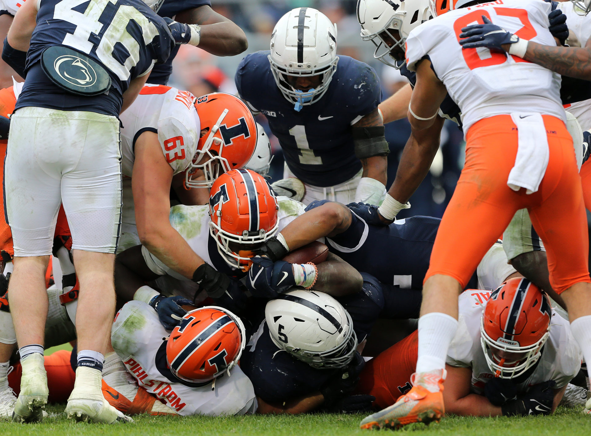 Penn State Football Plummets in New AP Top 25 Poll