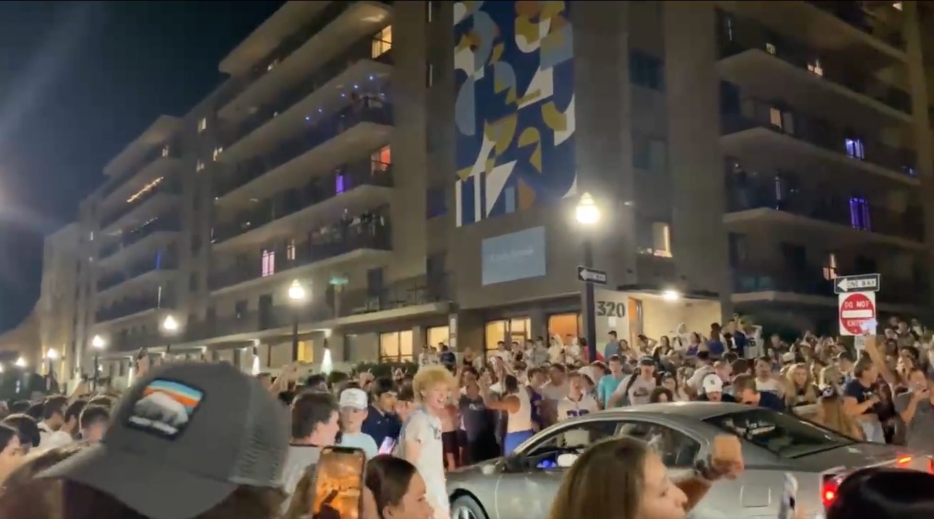 State College - beaver canyon crowd