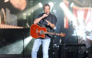 Blake Shelton Bringing Friends & Heroes Tour to Bryce Jordan